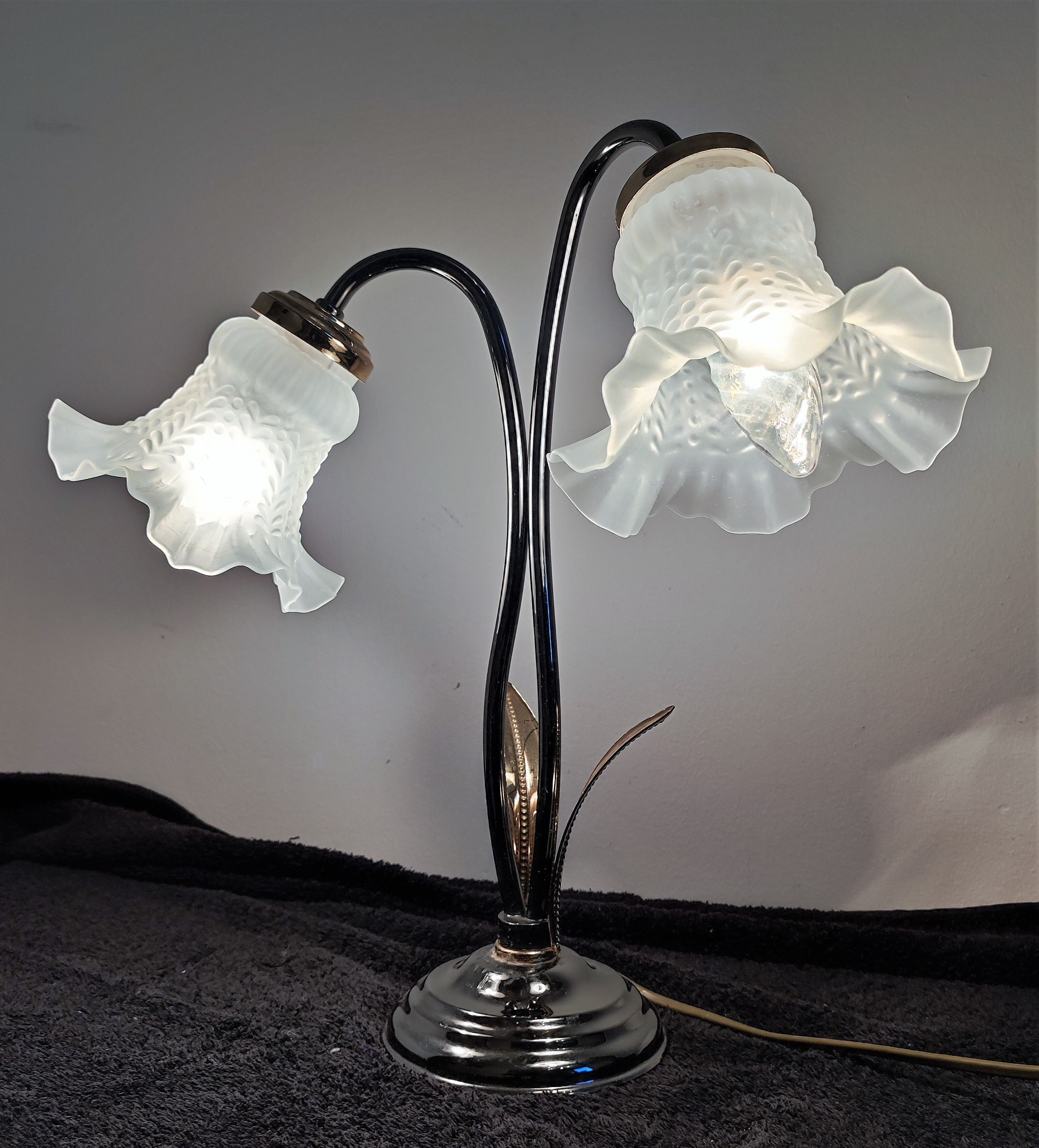 Double lamp gooseneck tulip glass paste decoration reeds