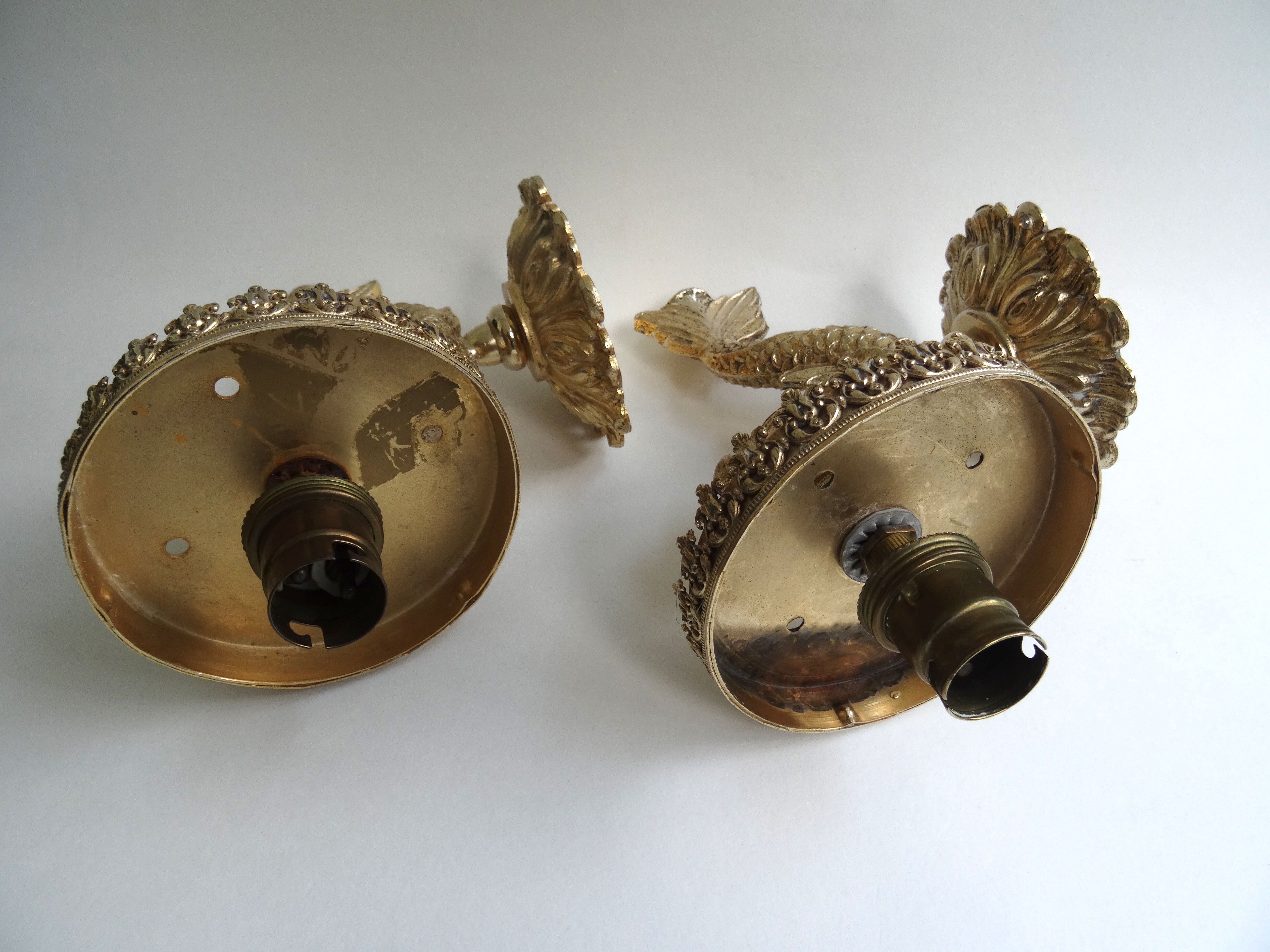 Pair of wall appliques brass fish glass