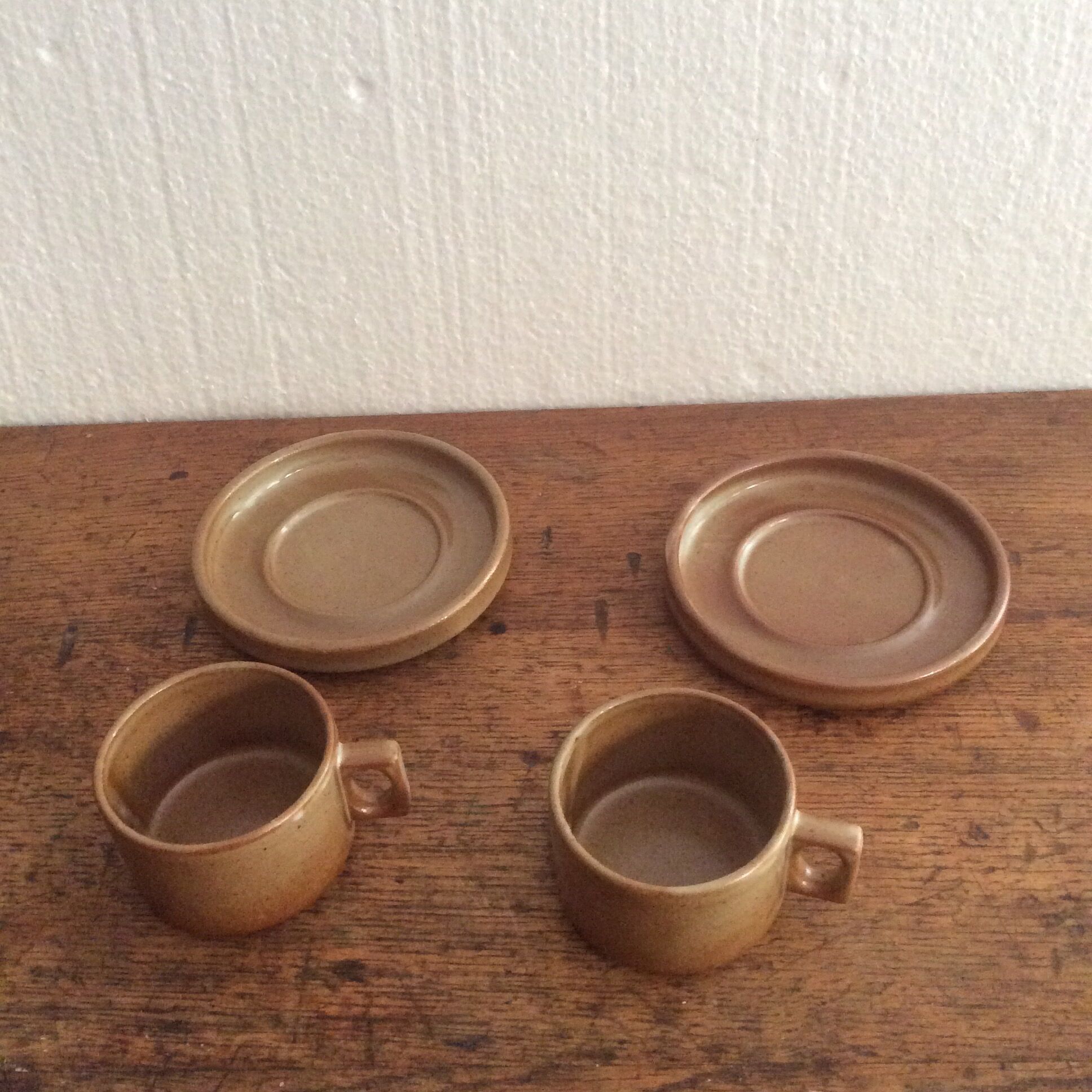 Two cups and saucers Brenne sandstone