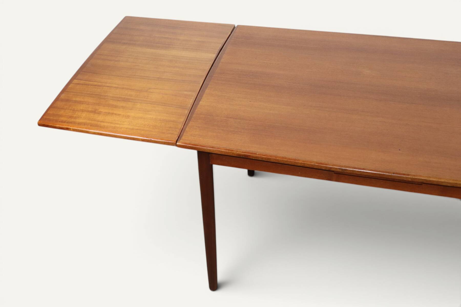 Extendable dining table in Scandinavian teak - 1960s