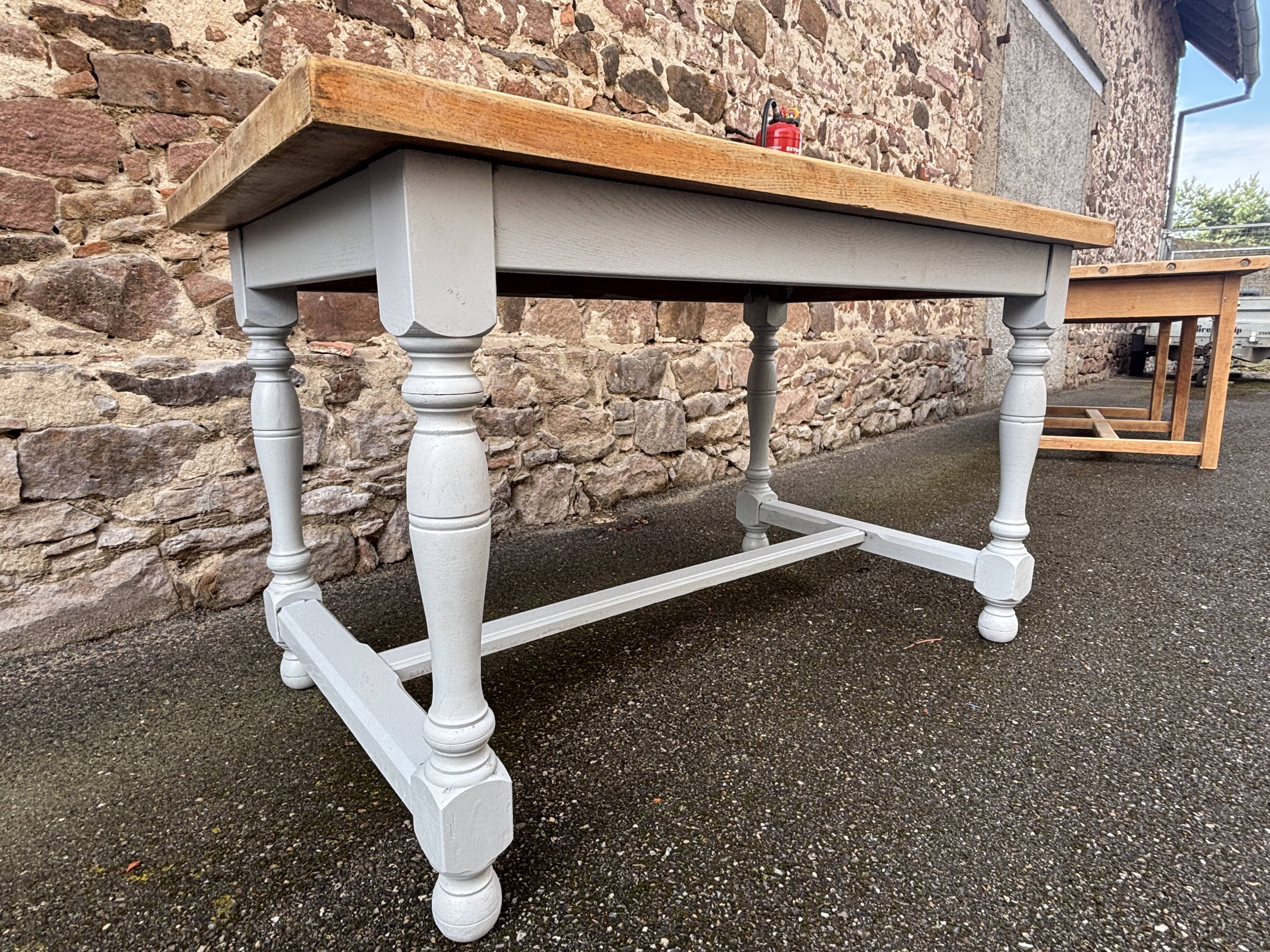 Rustic Provençal oak table
