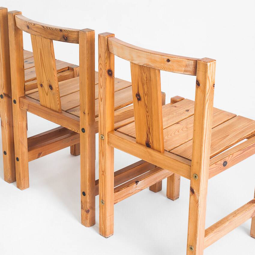 Set of four Scandinavian style chairs + bench. Pine wood. Produced by Sotka. Finland 70s