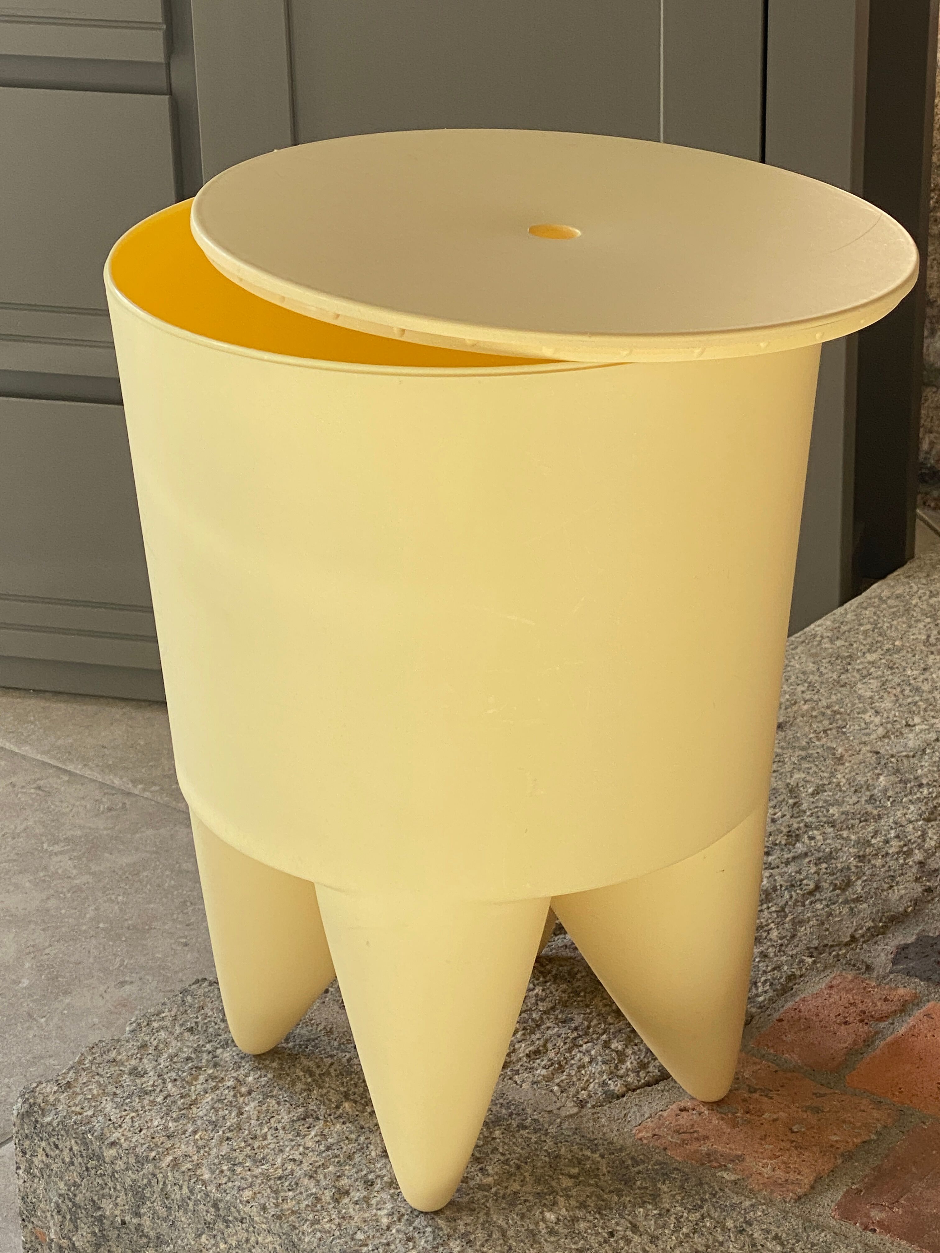 Bubu Design stool Philippe Starck
