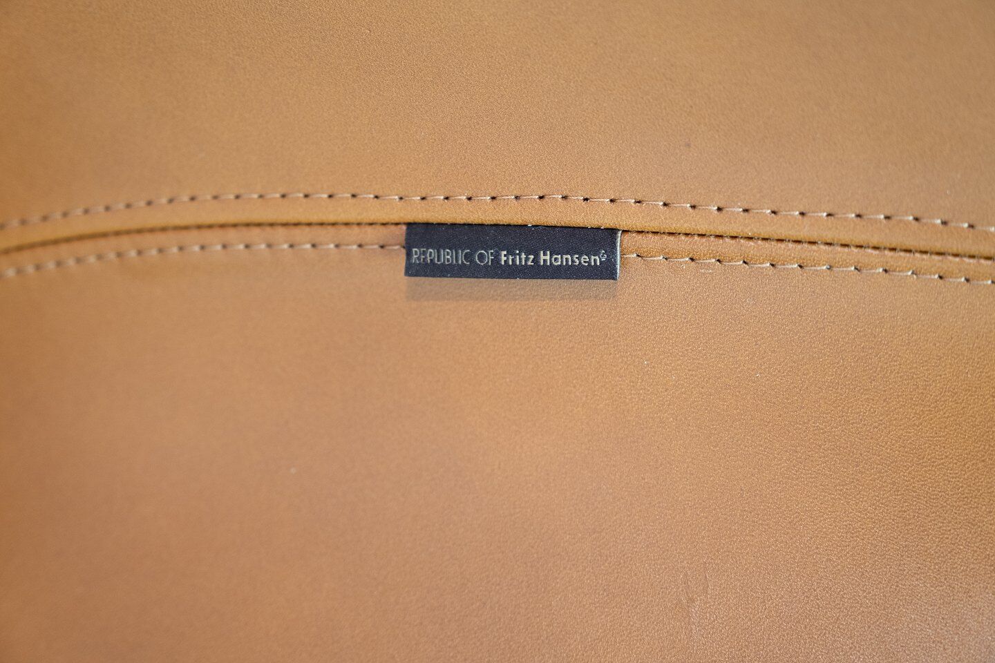 Egg armchair model 3316 designed by Arne Jacobsen for Fritz Hansen 1958