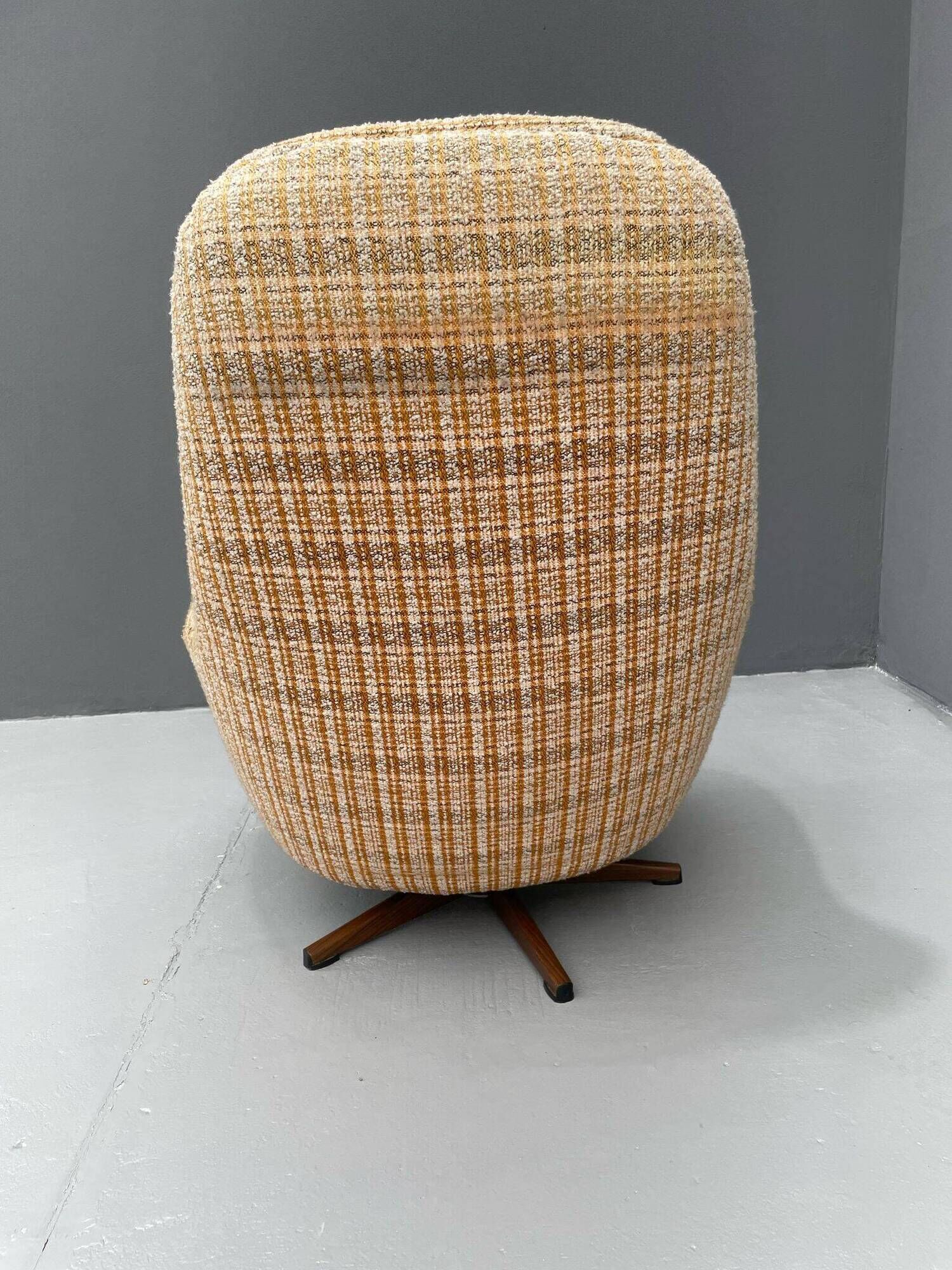 Swivel Armchair for Jitona Soběslav, 1970s, Czechoslovakia