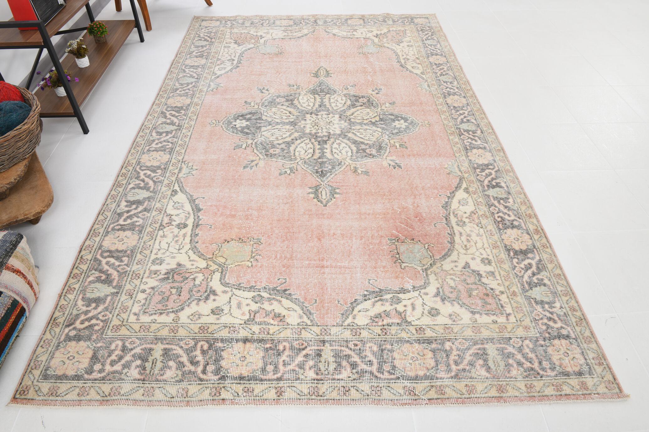 Faded red classic carpet 302x183