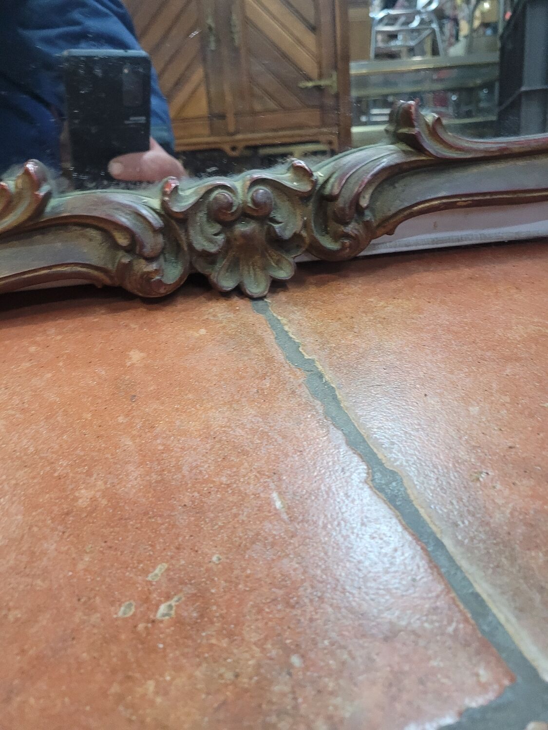 Miroir style Louis XV en chêne patiné doré 79×70cm