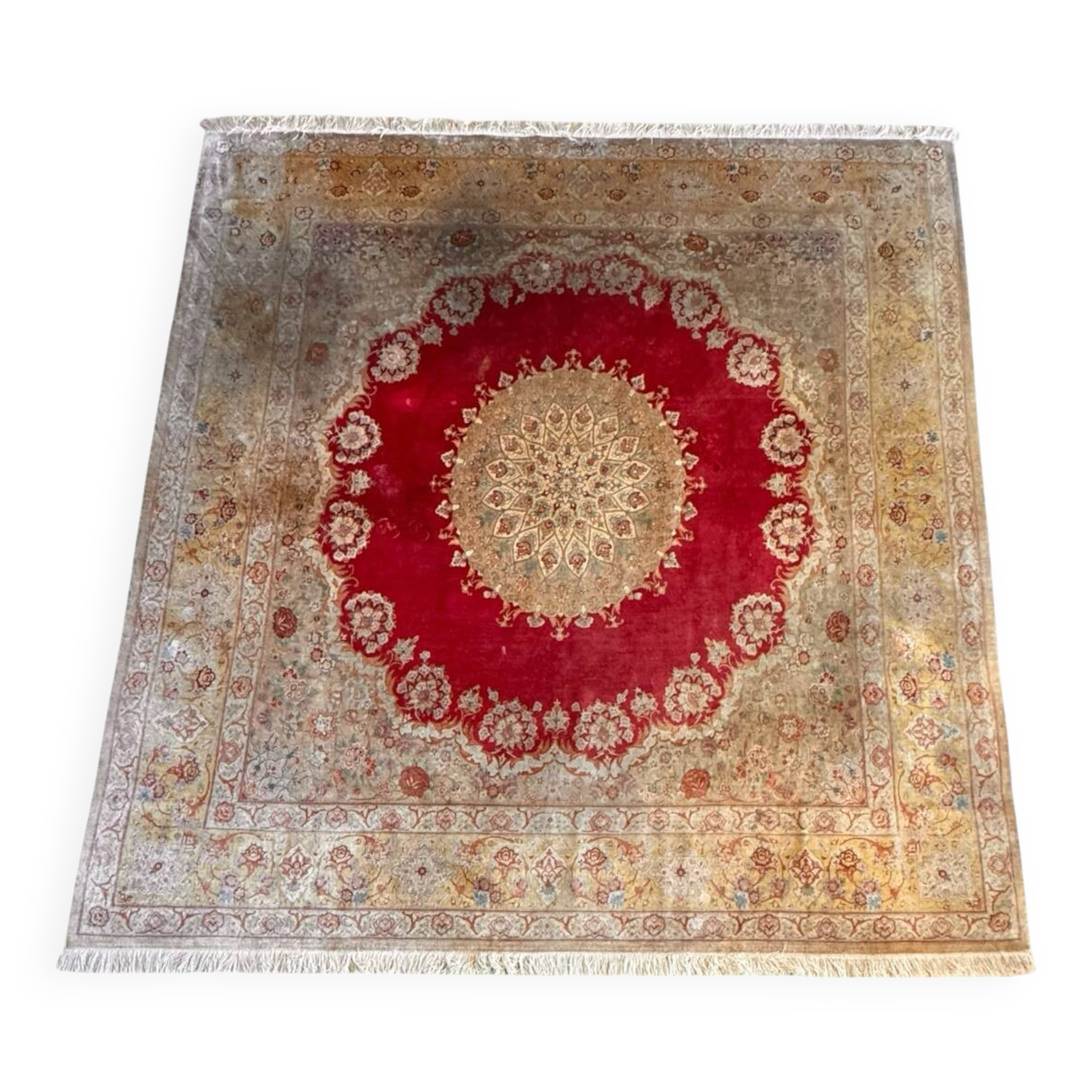 Extra fine Ghoum carpet from Iran in silk, signed Bahrami.