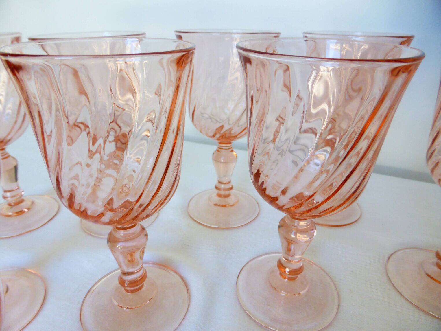 11 Arcoroc Rosaline stemmed glasses in pink glass 2106182