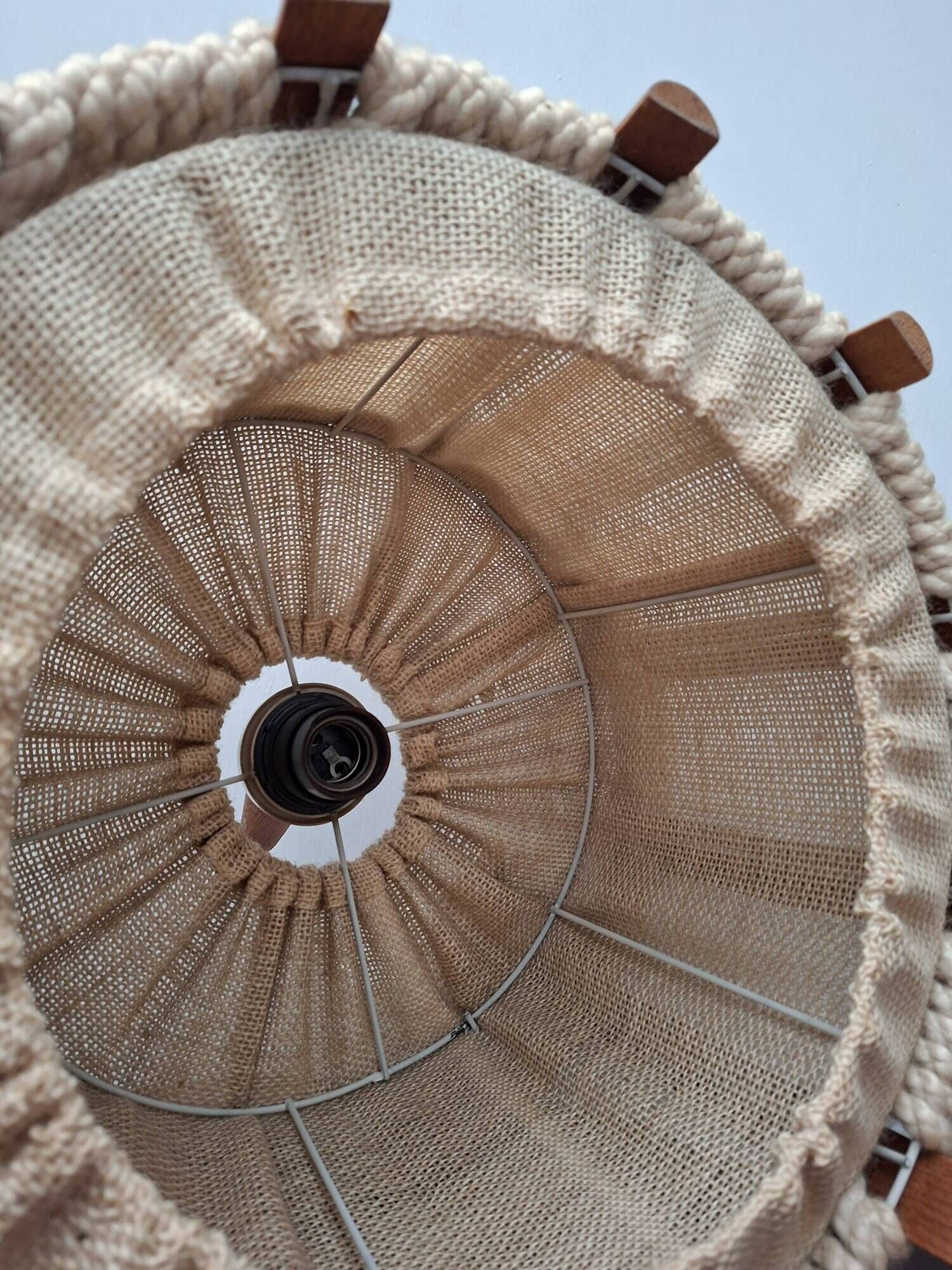 Scandinavian suspension in braided rope
