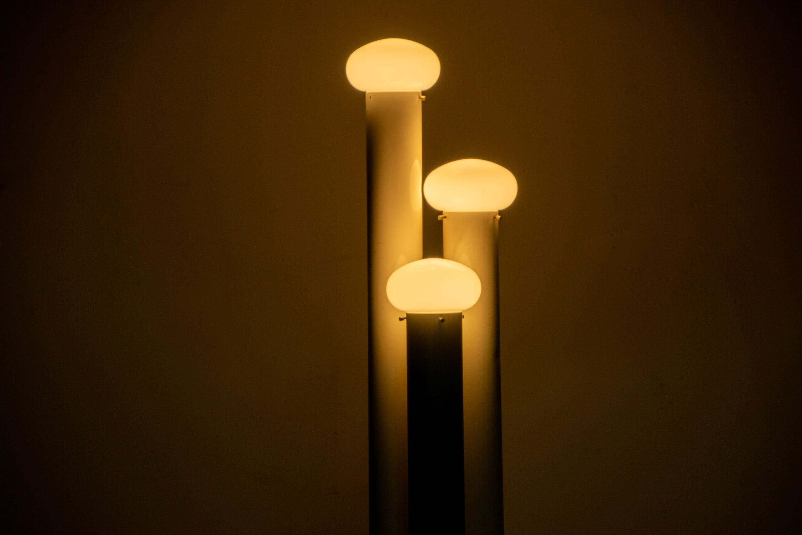 Italian pillar floor lamp. Circa 1970