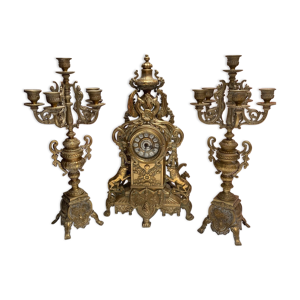 Garniture de cheminée horloge et parure de candélabres anciens en bronze