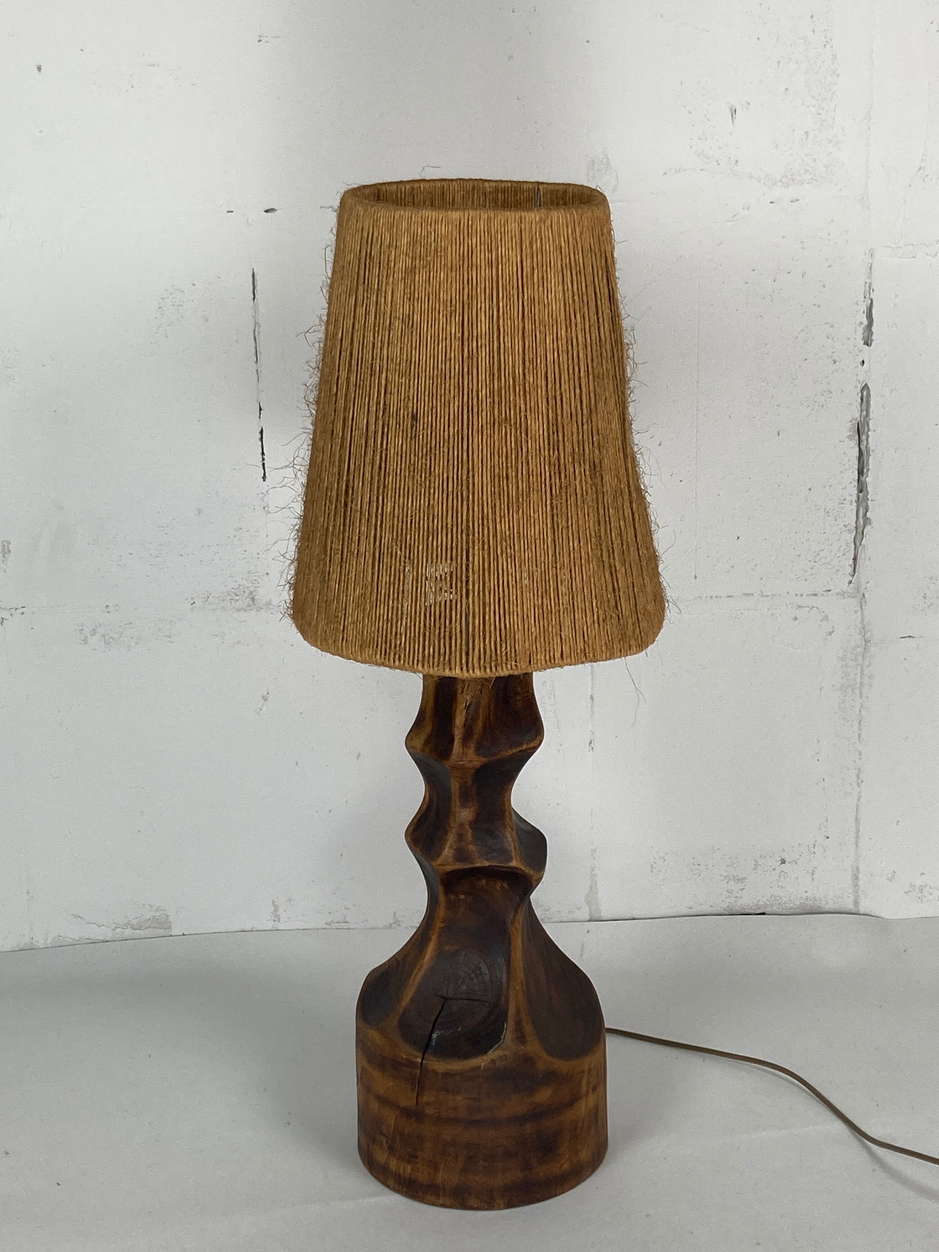 Lampe de table hollandaise brutaliste avec abat-jour en sisal, années 1960