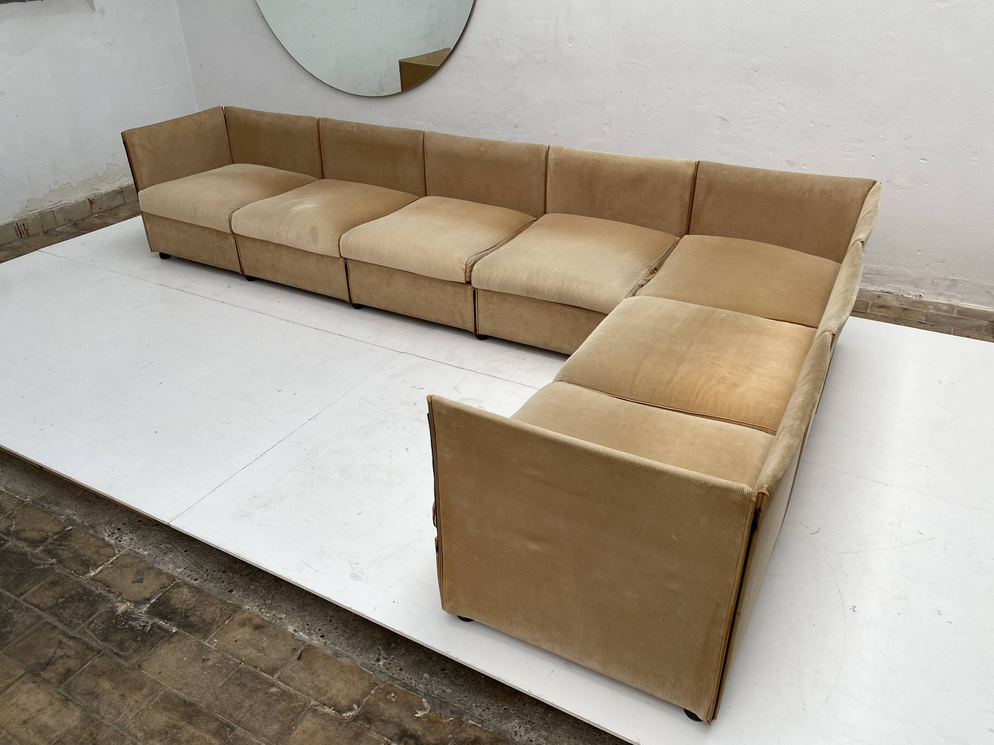 Large "Landeau" Modular Sofa by Mario Bellini for Cassina, 1970's