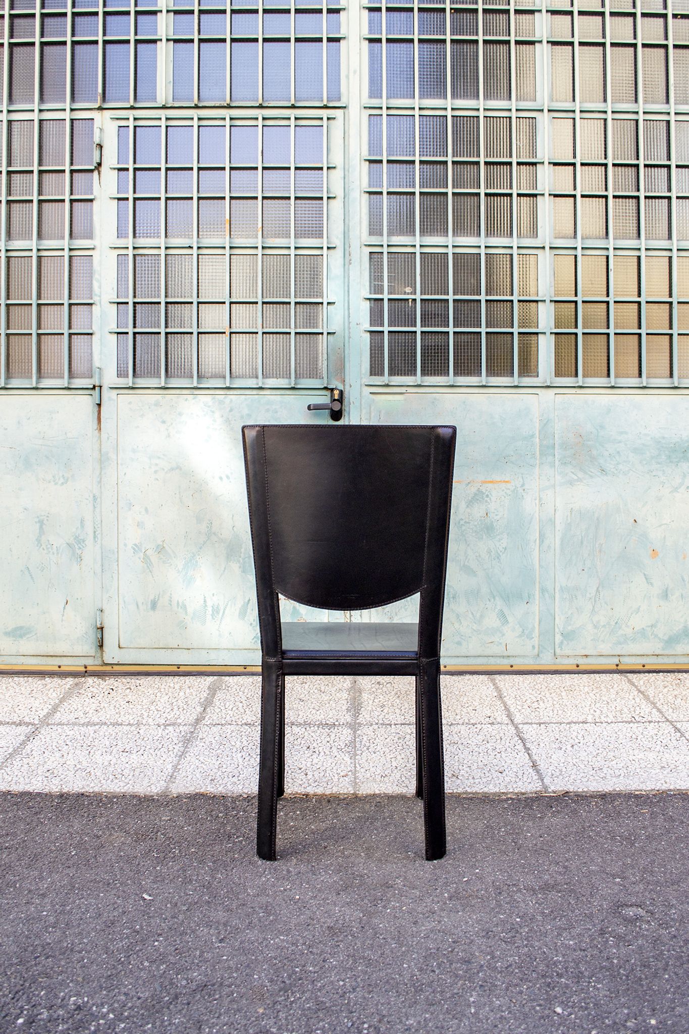 Black leather chairs by Enrico Pellizzoni, 1970s,