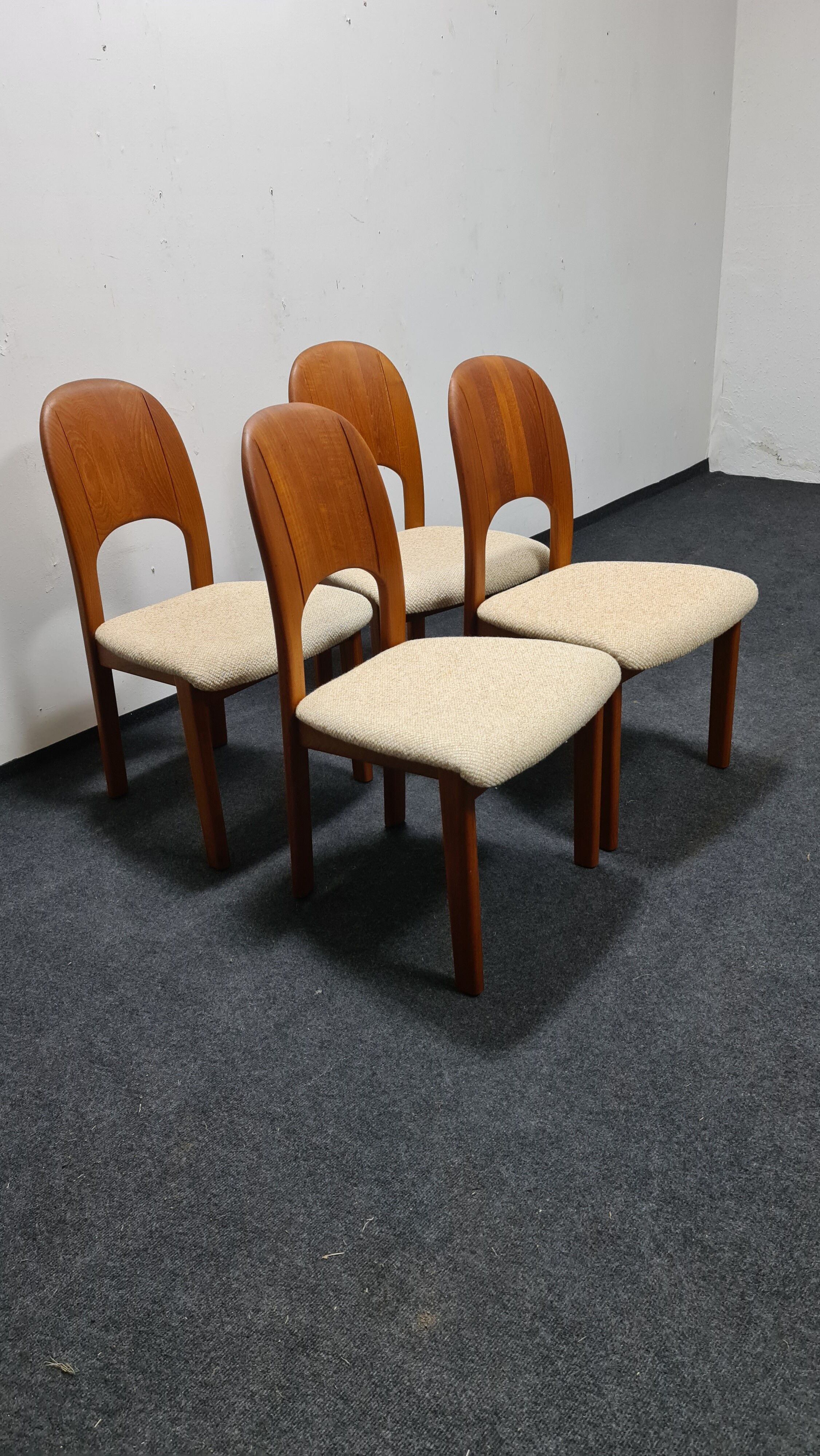 Four vintage Danish design dinning chairs by Holstebro møbelfabrik a/s
