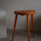 High tripod stool in solid pine, by a Danish cabinetmaker, mid-century, around 1960.