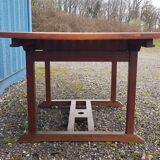 Stretchable garden dining table in solid teak