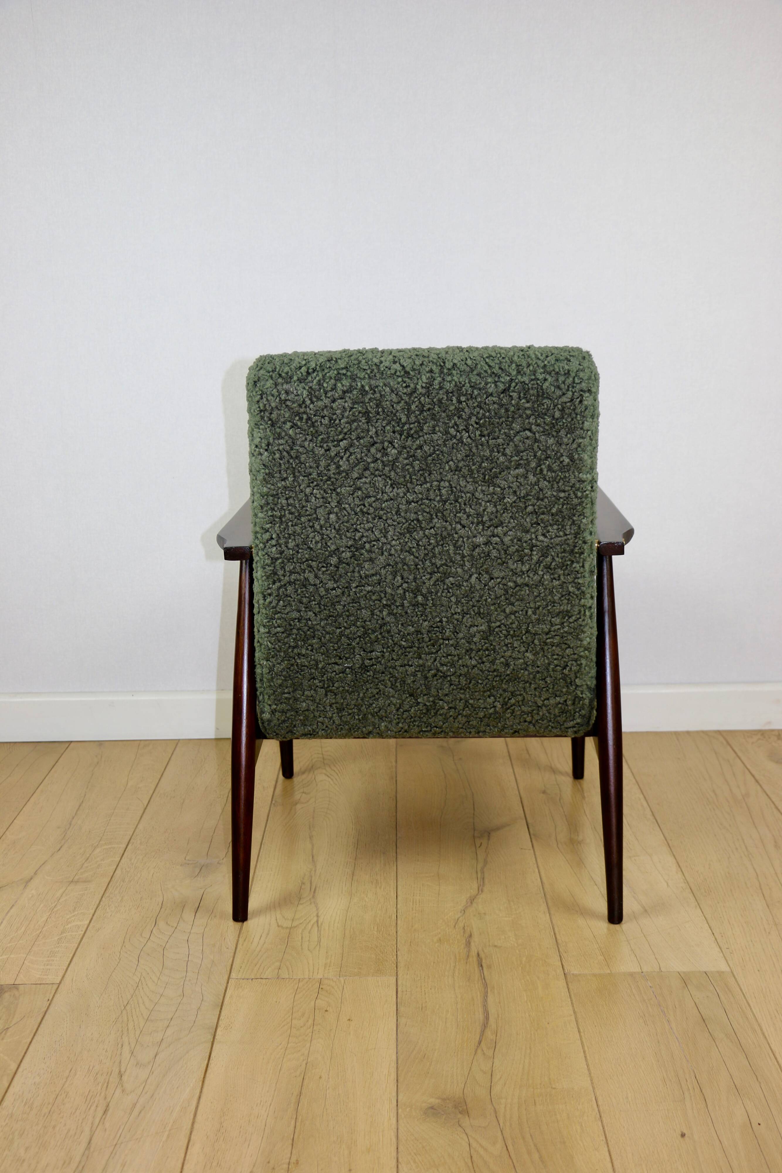 Fauteuil 'Lis', design en bouclés verts des années 1970 par Henryk Lis - 2 pièces disponibles