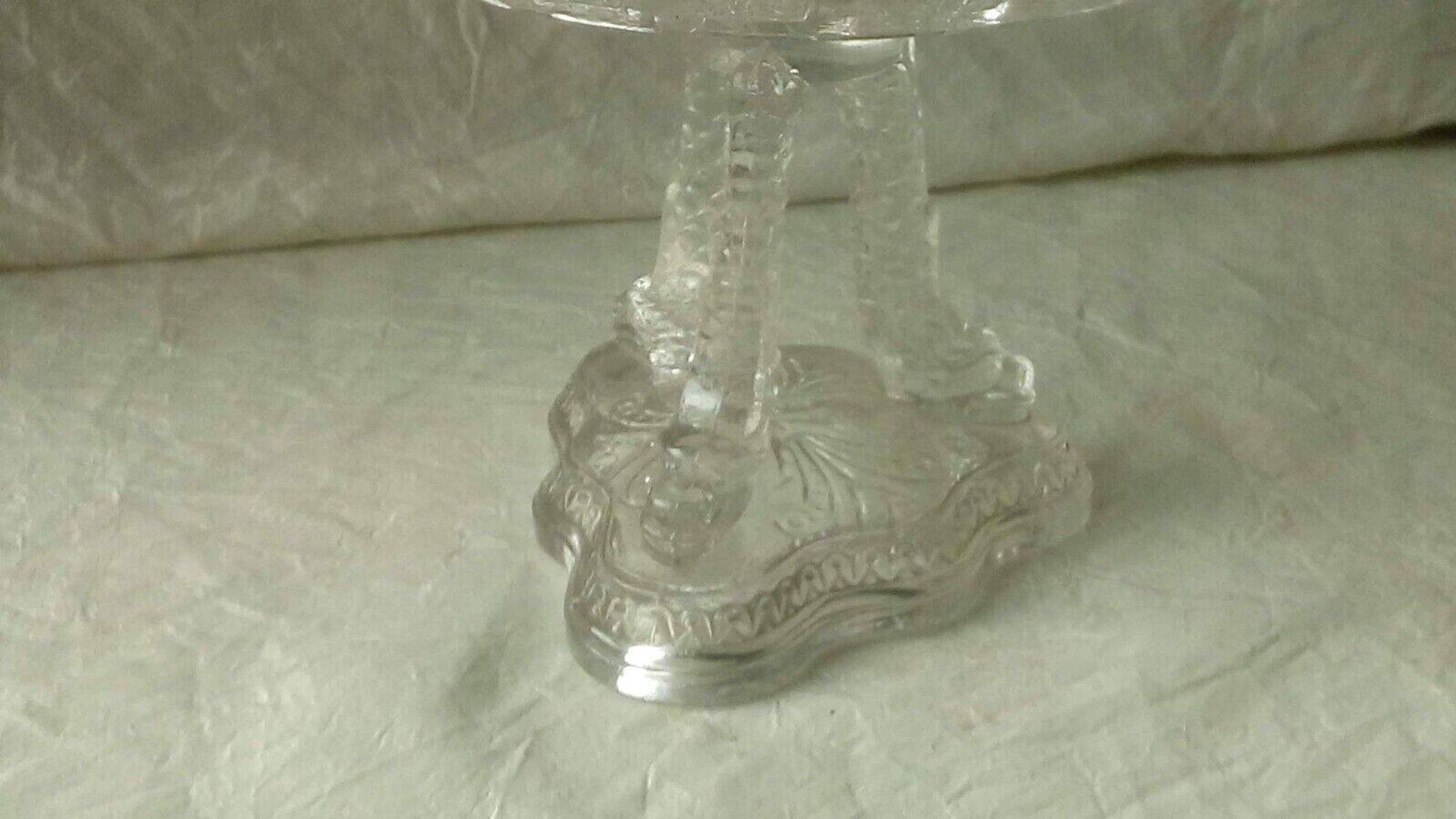Crystal cut bowl on a fish head foot, late 19th century.