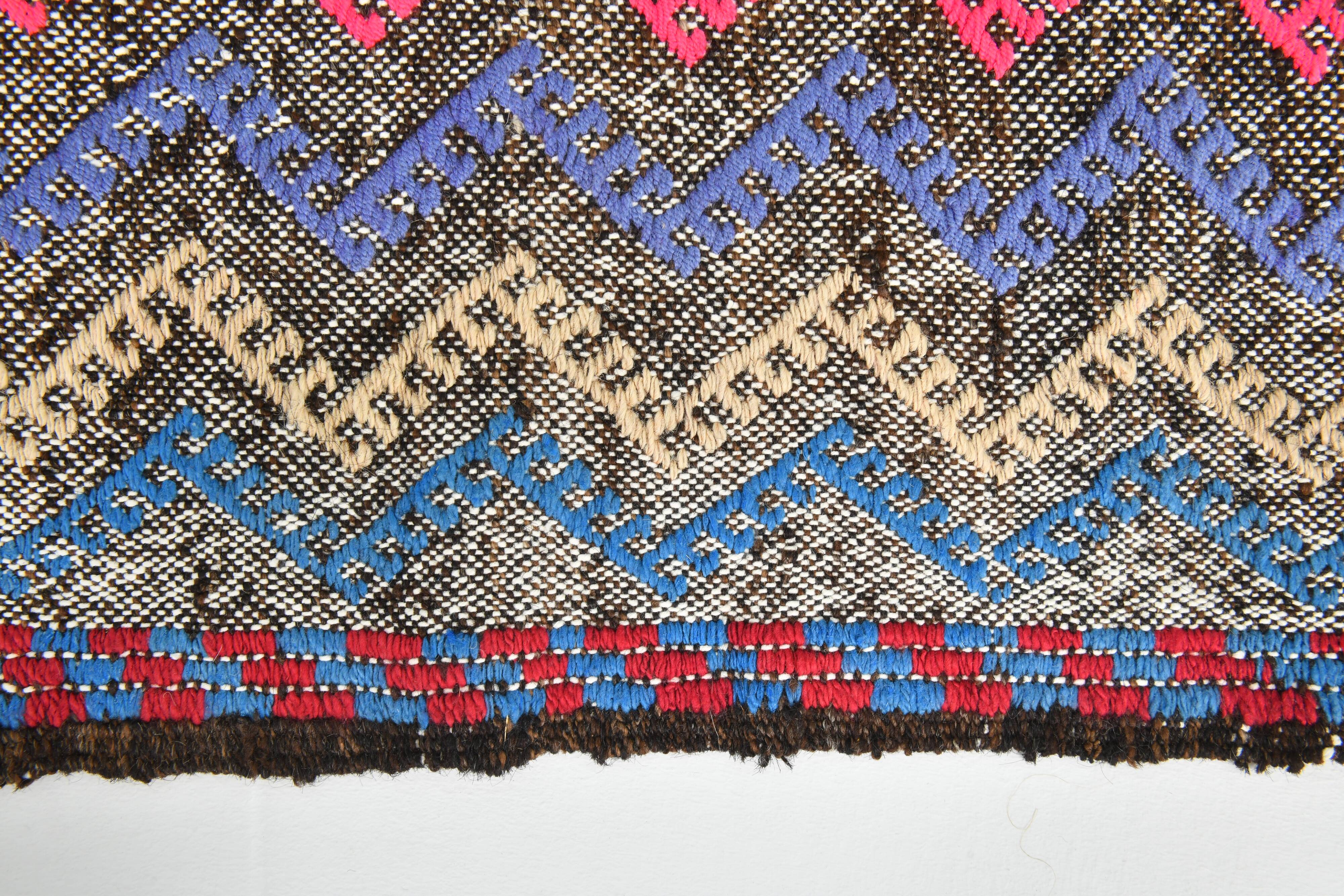 Tapis kilim vintage multicolore à motifs zigzag géométriques, 184x274 cm