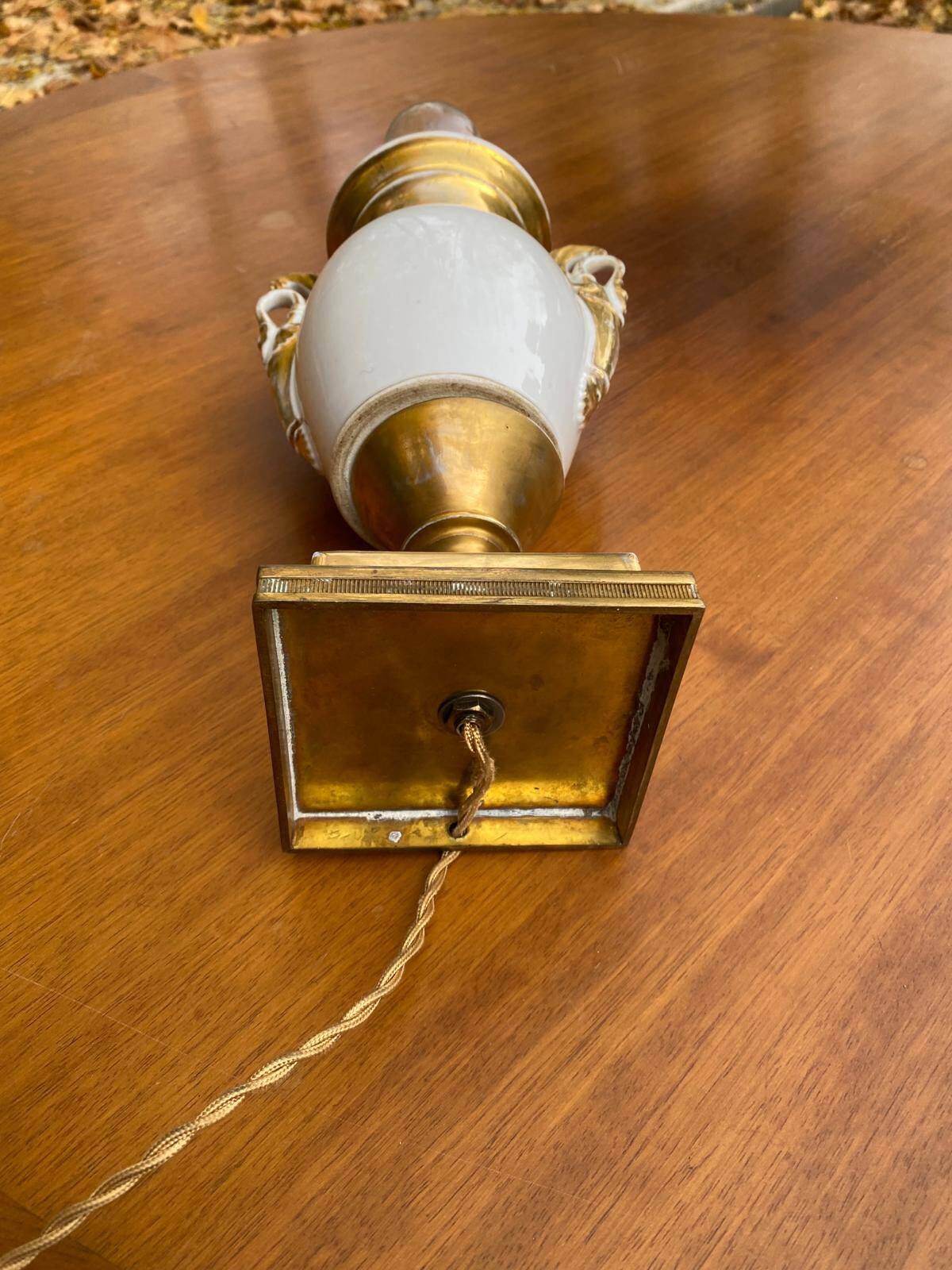 Gold lamp in white porcelain from Paris