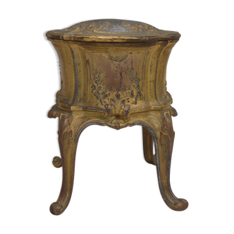 Jewelry box, ring in regulation XIXth