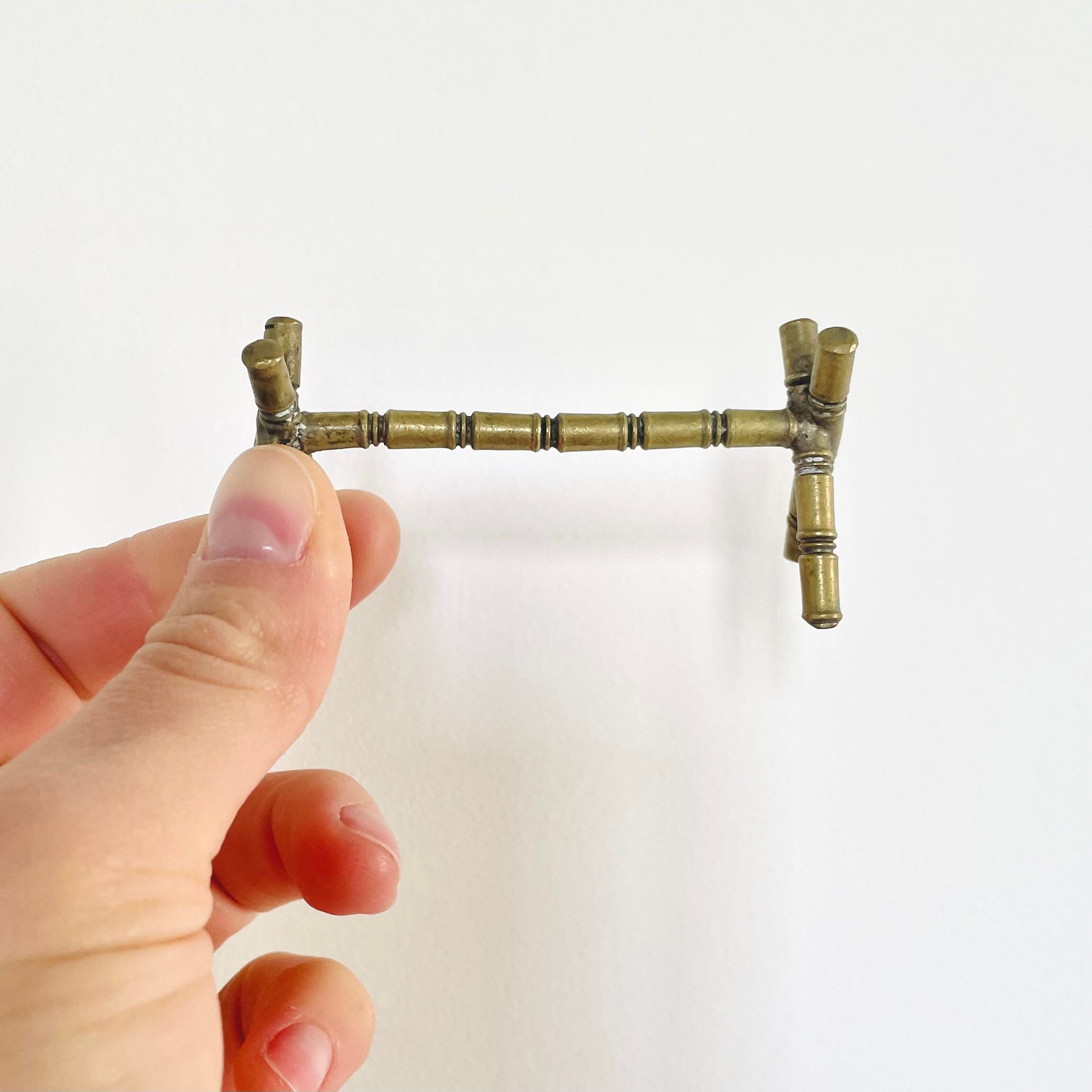 Set of 6 brass knife rest