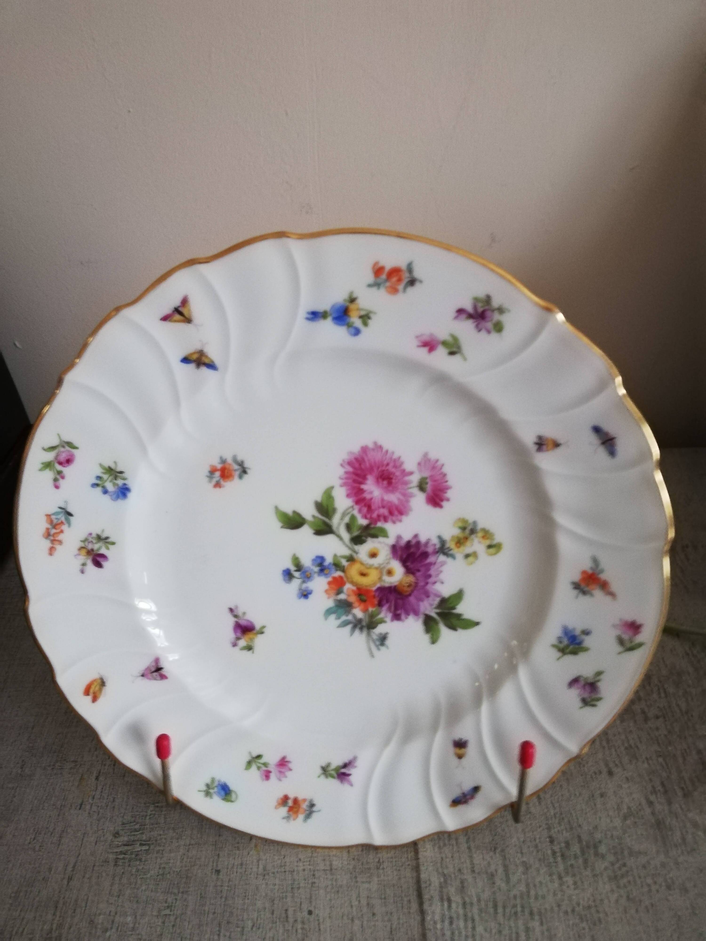 Art deco plates
