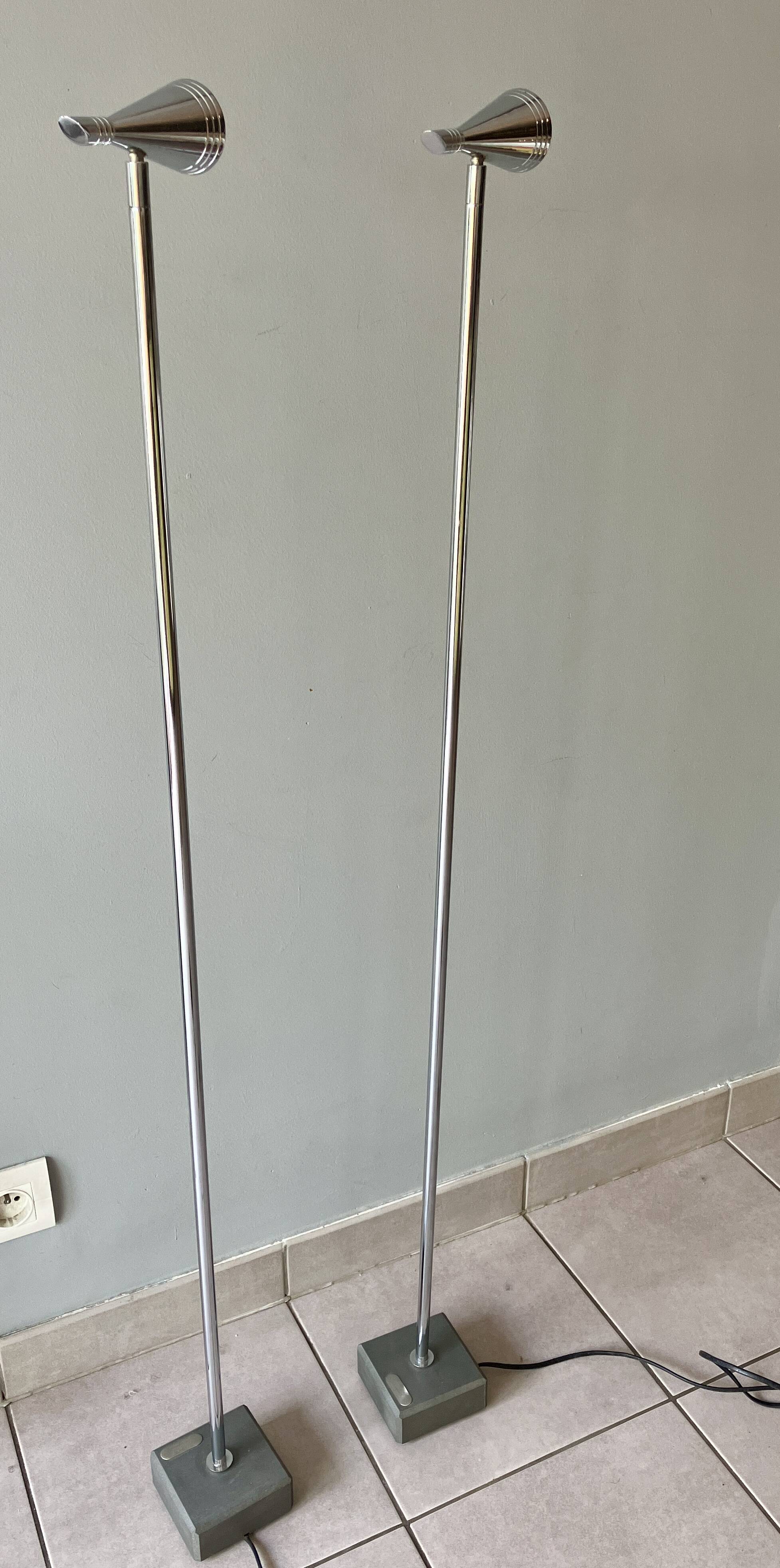 Paire de lampadaires Herstal acier chromé
