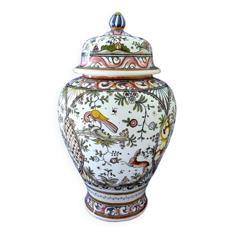 Covered earthenware jar with floral and hunting decoration in the style of the Italian Renaissance