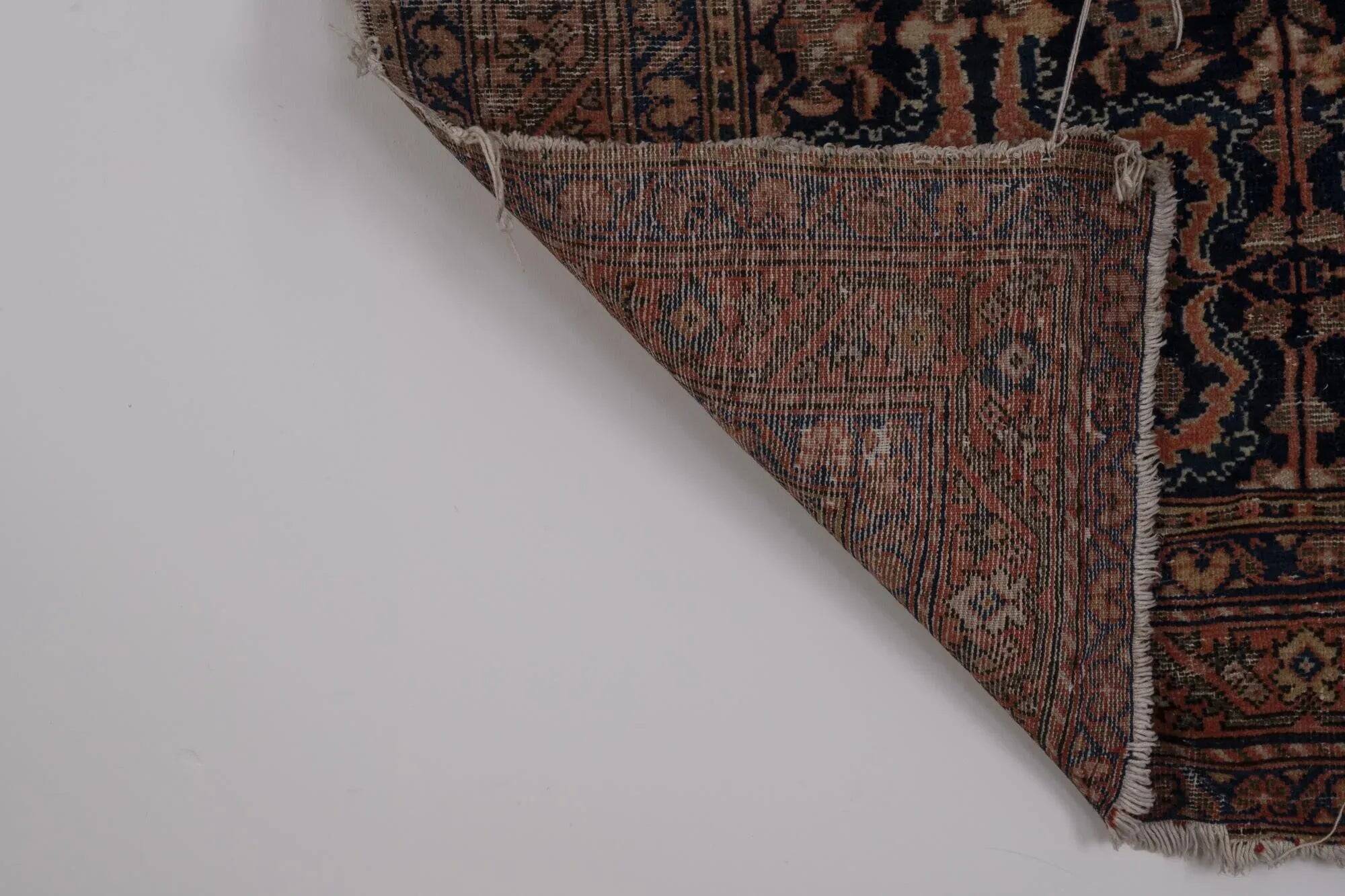 Vintage Turkish rug handmade 126x196 cm