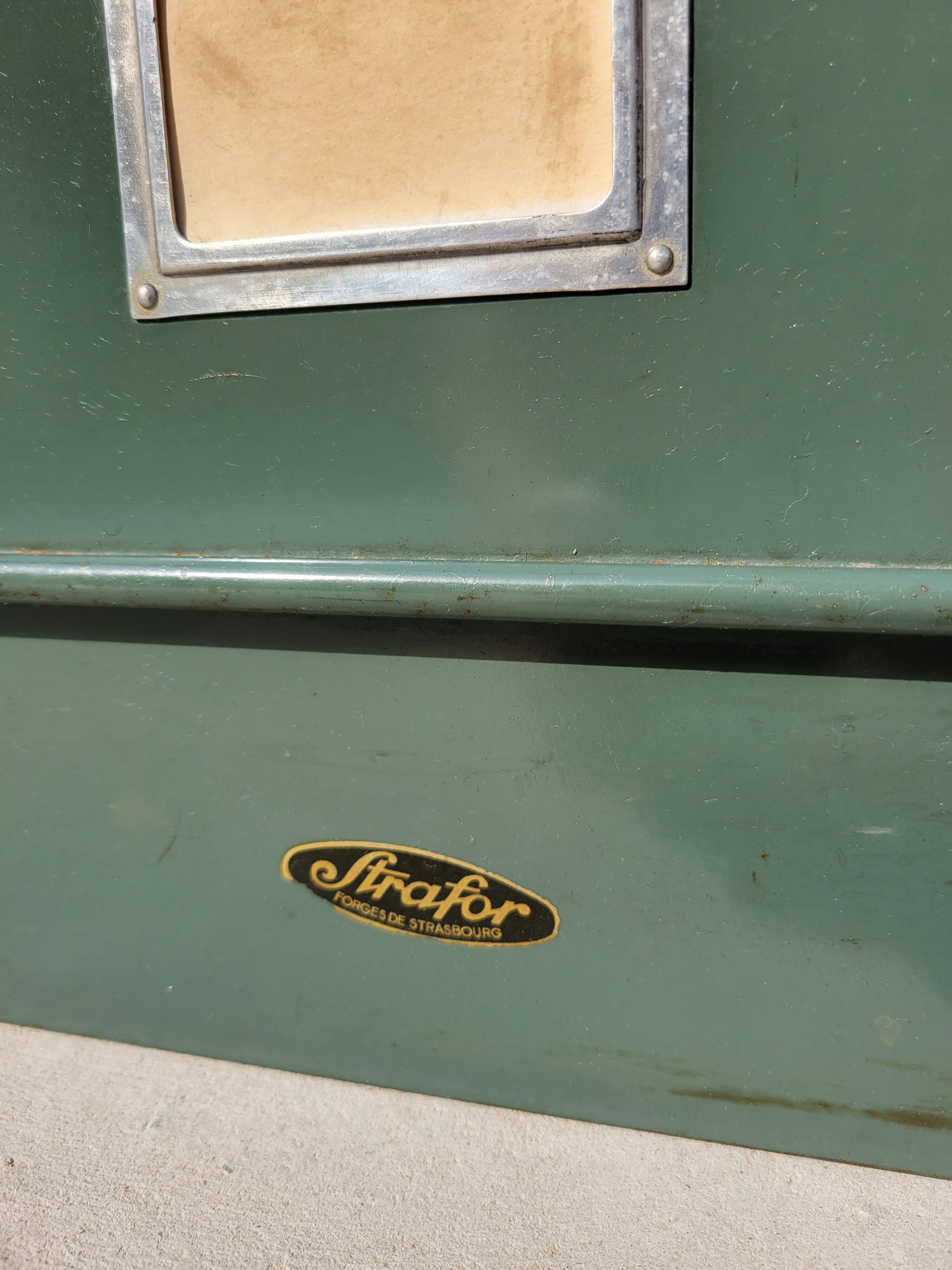 Strafor industrial workshop furniture with 5 flaps