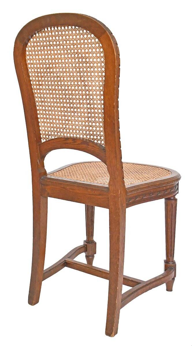 Suite de 8 chaises de style Louis XVI