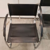 Set of 4 black armchairs
