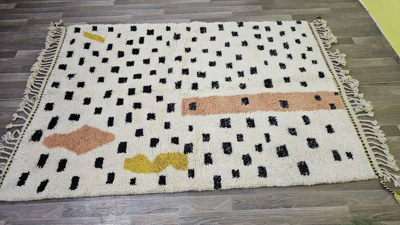 Traditional handmade Beni Ouarine rug 250cmx150cm