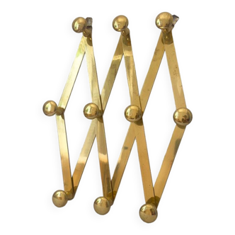 Brass accordion coat rack