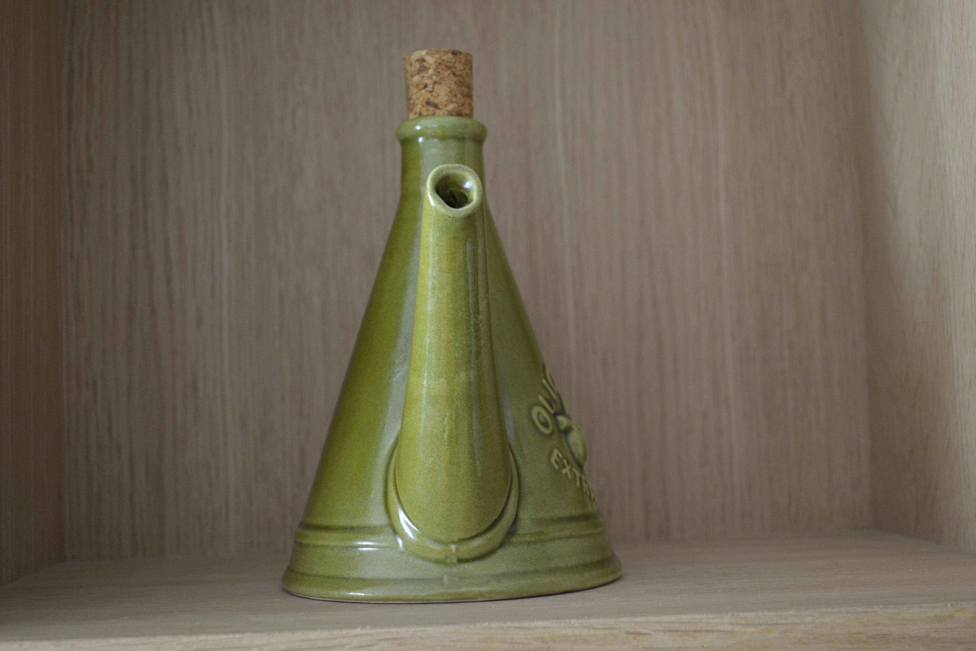 Bottle for olive oil