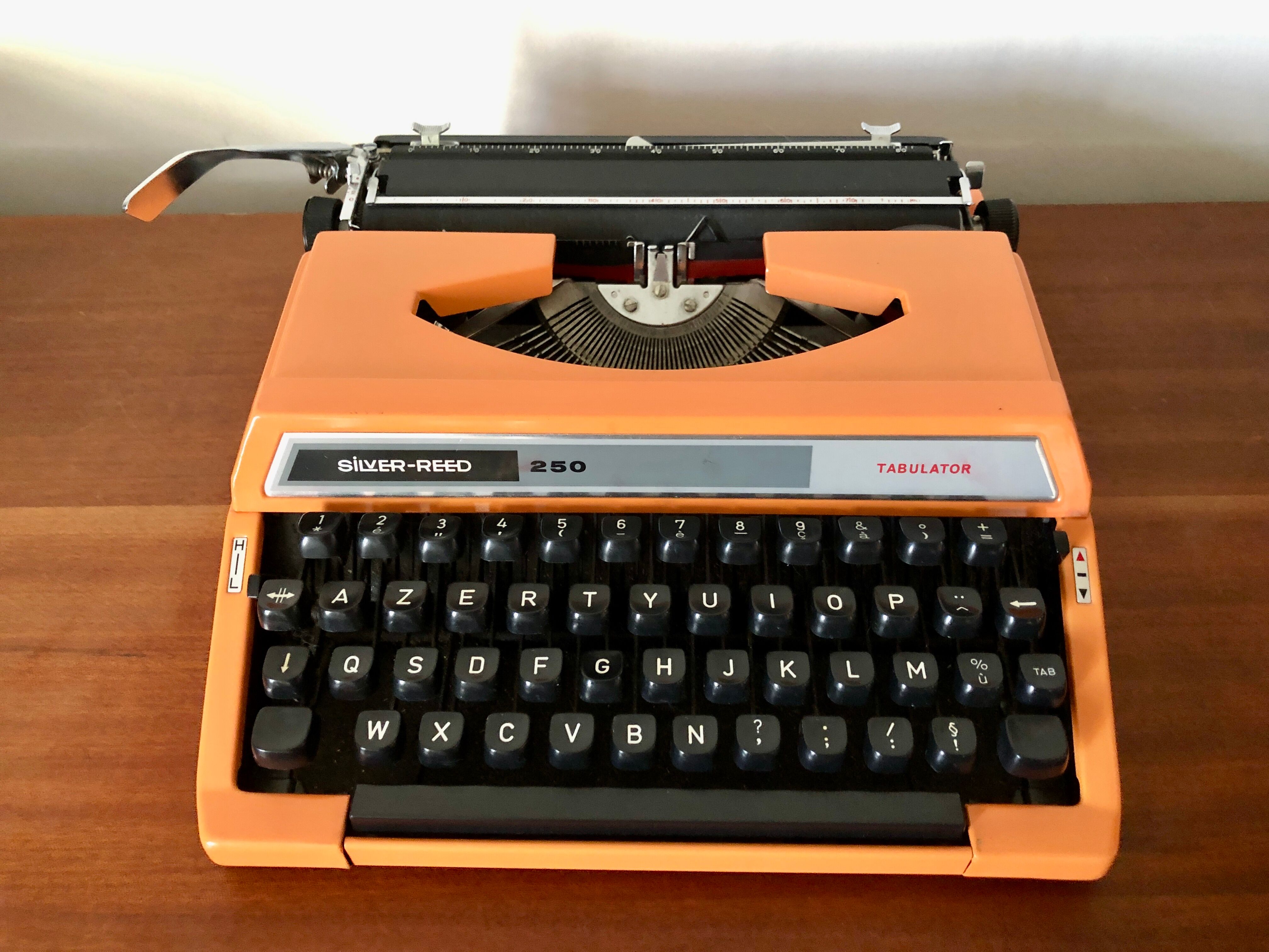 Machine à écrire orange Silver Reed 250 Tabulator Seiko Japan