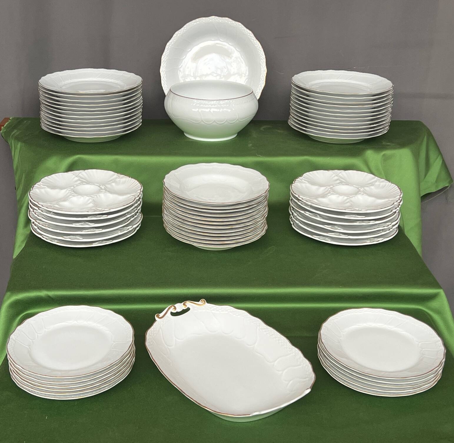 La porcelaine de Baudour. Service de table.