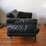 Fauteuil en cuir noir circa 1970