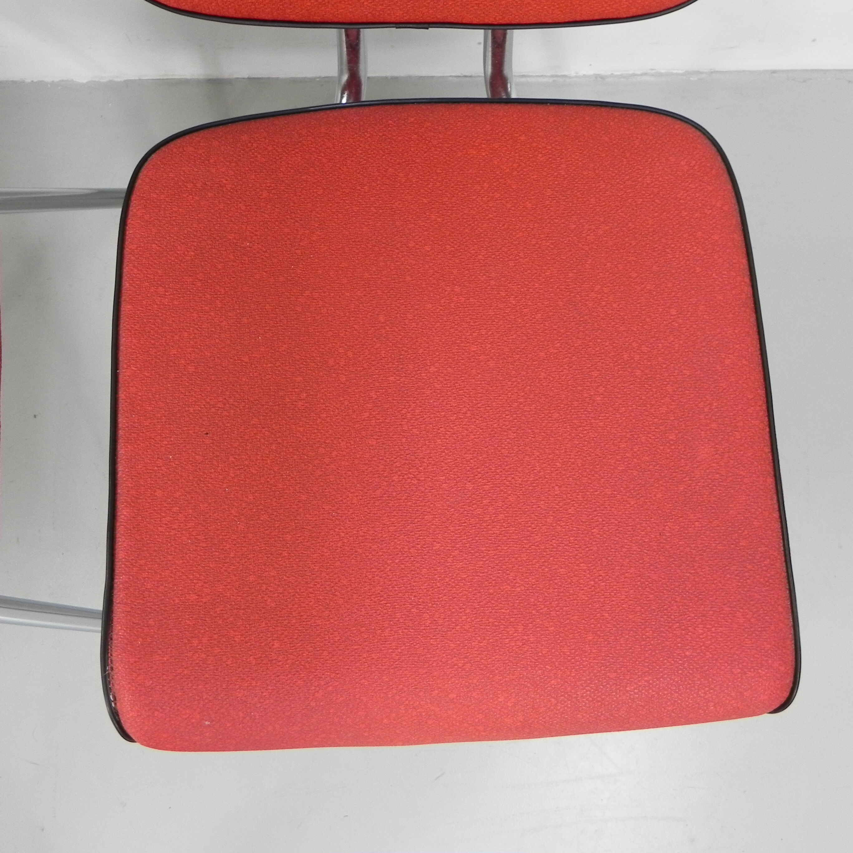 Set of 5 vintage dining table chairs, dinner style