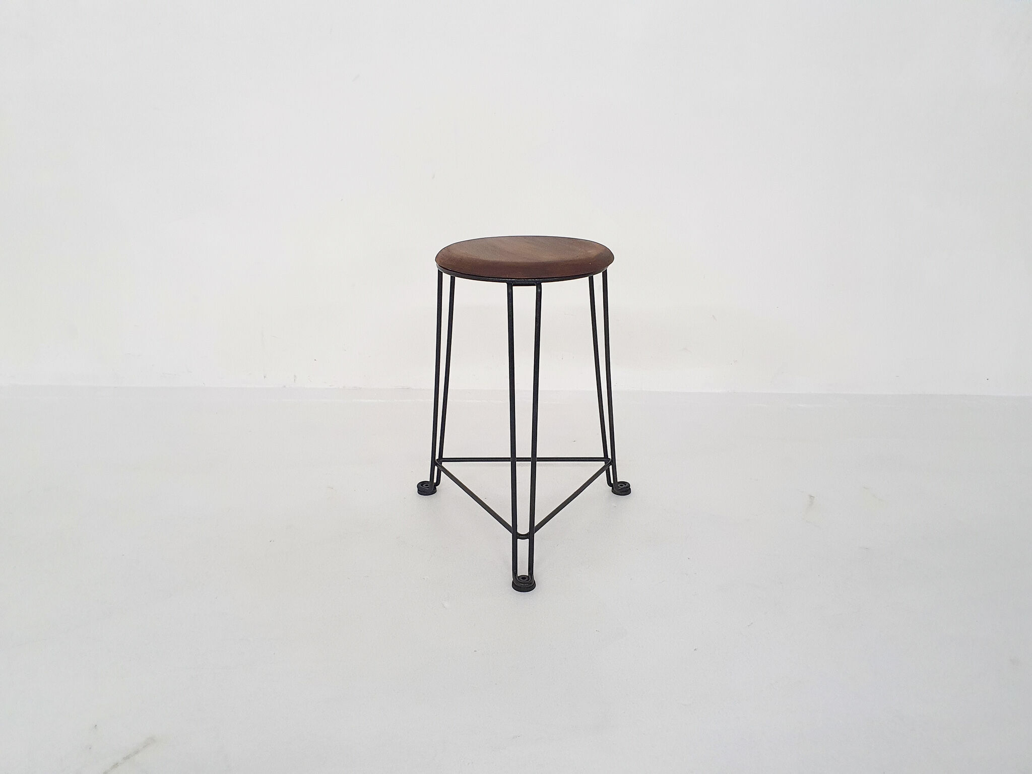 Tomado metal and wooden stool Model 550, The Netherlands