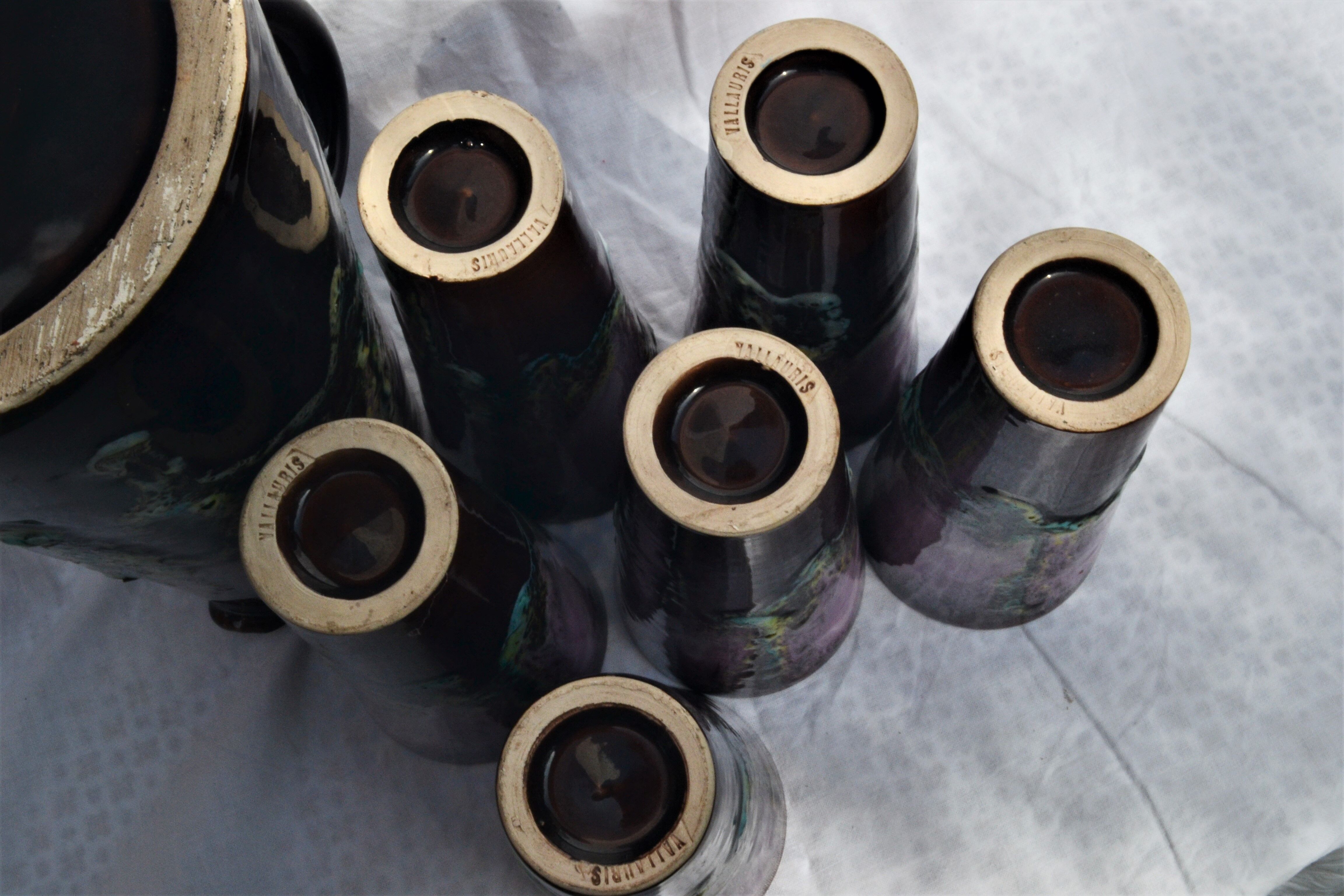 Carafe and six Vallauris glasses