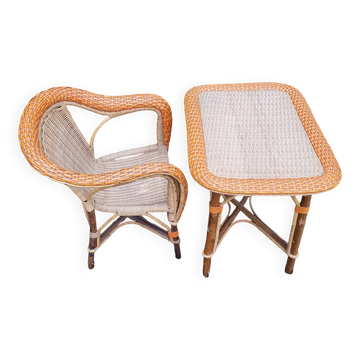 Fauteuil et table en rotin pour enfant