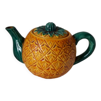 Pineapple teapot