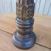 2 bougeoirs en bois sculpté 