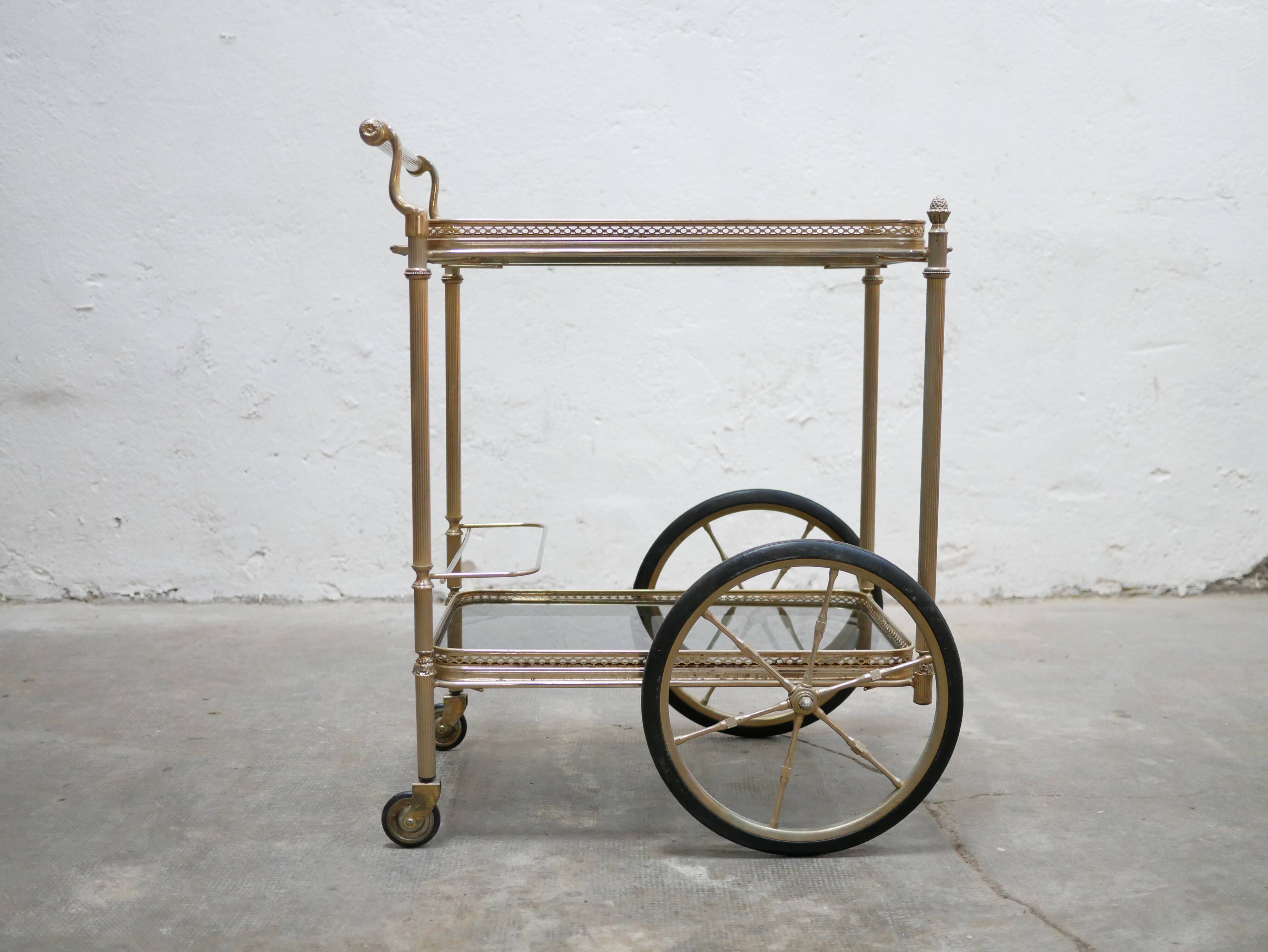 Desserte roulante vintage en métal doré