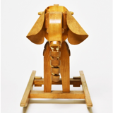 Éléphant à bascule