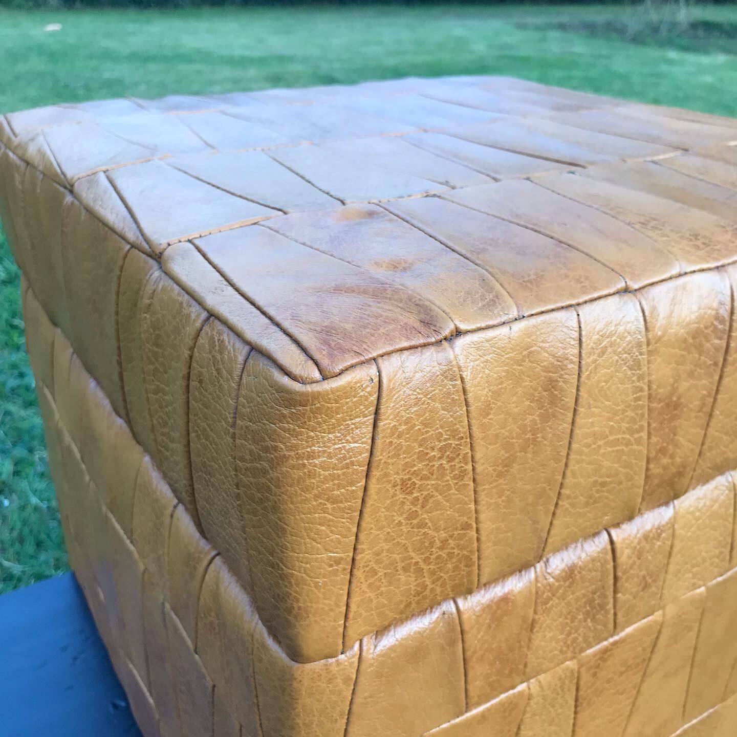 Leather pouf